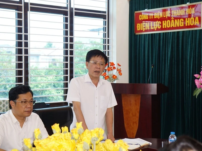 Công đoàn EVN thăm hỏi, động viên người lao động Công ty Điện lực Thanh Hóa