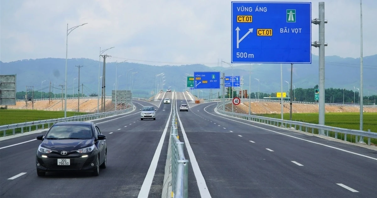 Bộ Xây dựng chỉ đạo rà soát bất cập, điều chỉnh tốc độ trên các tuyến cao tốc