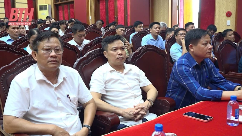 Tổ đại biểu HĐND tỉnh tiếp xúc cử tri huyện Vĩnh Lộc