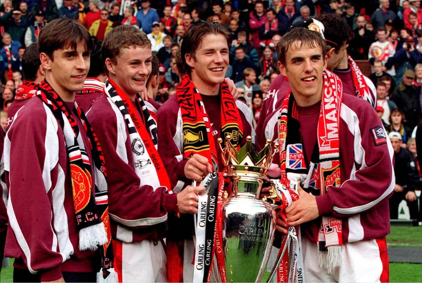 Hai huyền thoại của Man United nghĩ gì về mùa giải vừa qua của CLB cũ?