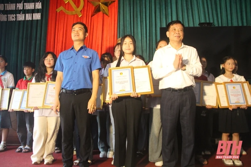 Trao giải Cuộc thi viết thư quốc tế UPU lần thứ 54 - năm 2025