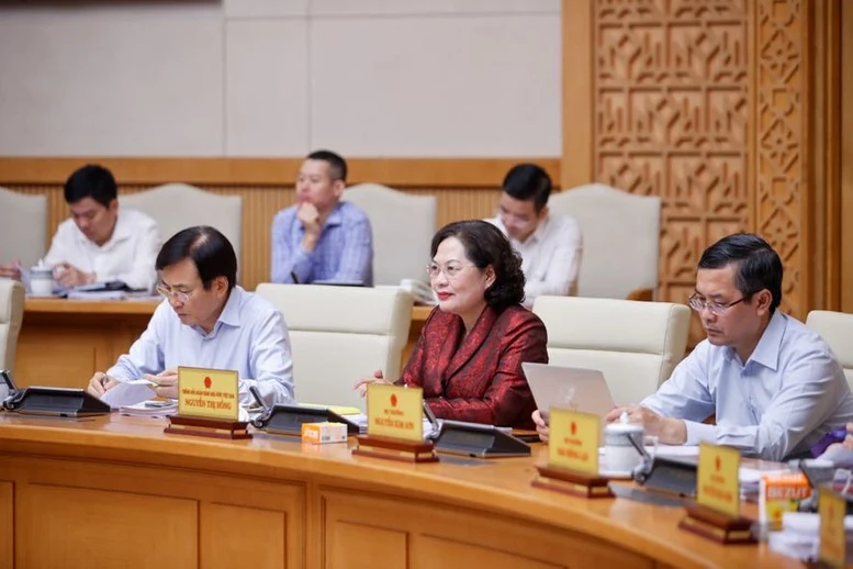 Thủ tướng: Quyết tâm cơ bản hoàn thành tháo gỡ điểm nghẽn thể chế ngay trong năm 2025