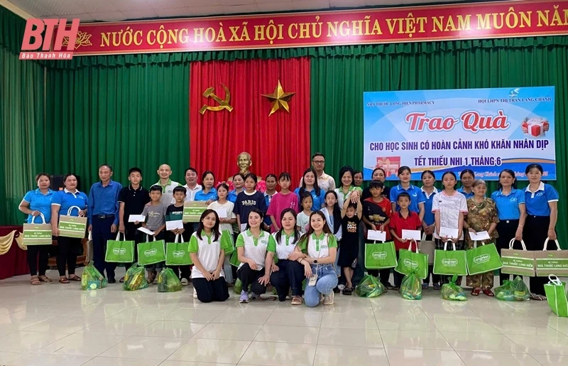 Hơn 5.000 trẻ mồ côi, trẻ có hoàn cảnh khó khăn được tặng quà Tết Thiếu nhi (1/6)