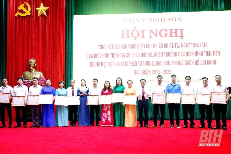 Thị xã Nghi Sơn tổng kết 10 năm thực hiện Chỉ thị số 05 của Bộ Chính trị