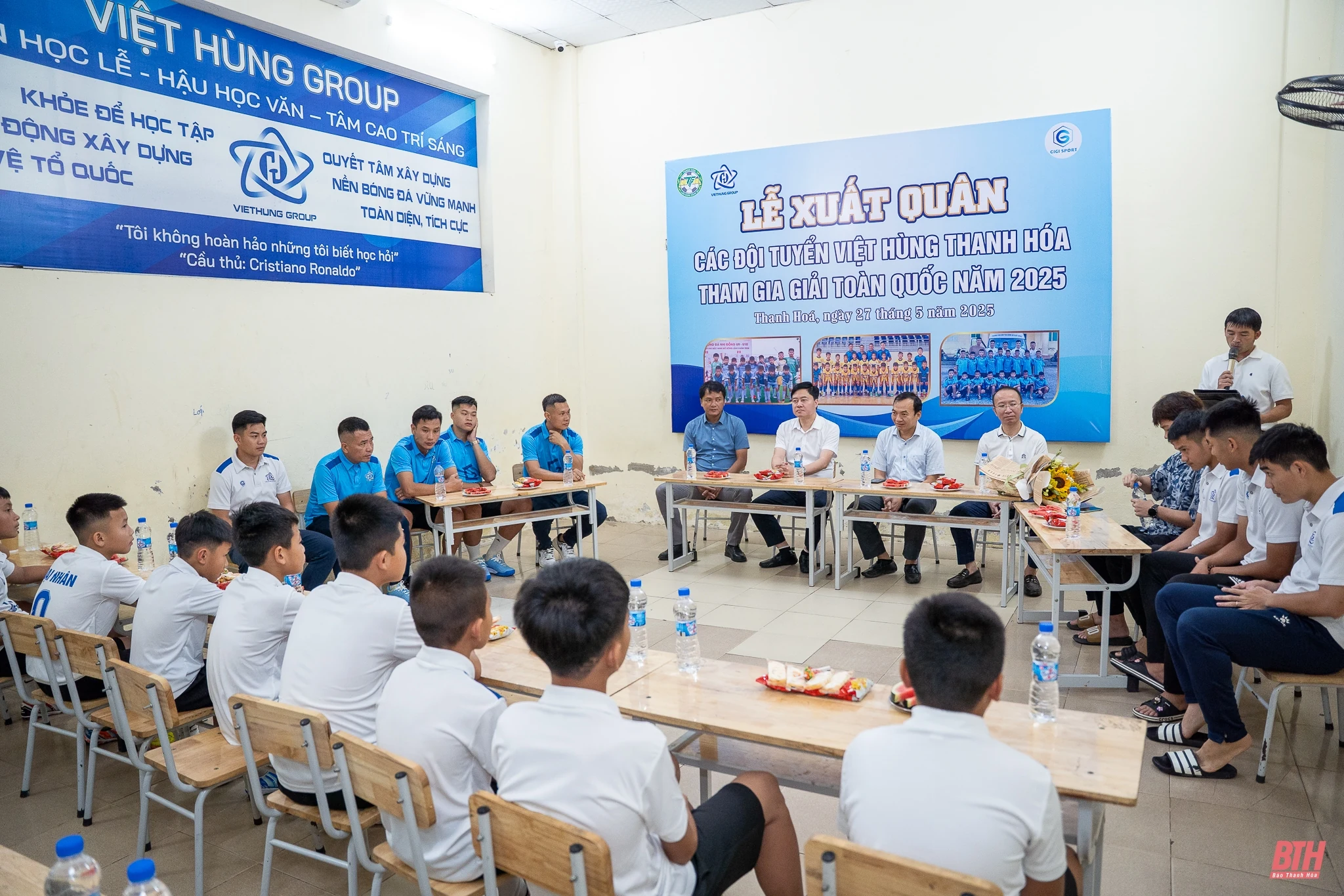 Các đội tuyển Việt Hùng Thanh Hoá xuất quân tham dự các giải bóng đá toàn quốc năm 2025