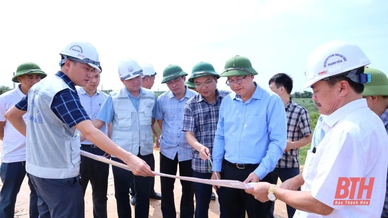 Tháo gỡ điểm nghẽn, đẩy nhanh tiến độ thi công, giải ngân vốn đầu tư công các dự án thuộc tổ công tác số 3