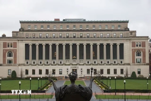 Đại học Columbia nhận cảnh báo tước chứng chỉ hành nghề từ chính quyền Mỹ