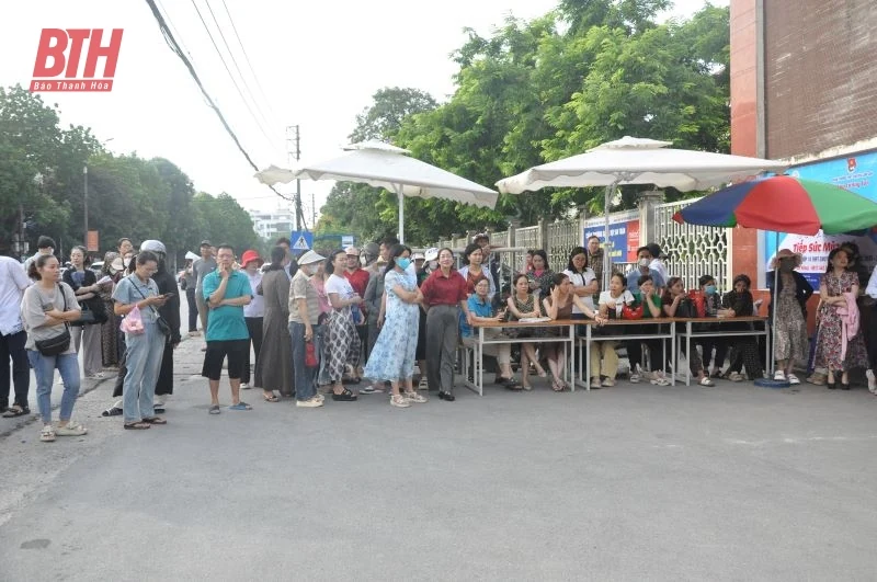 Hơn 43.000 thí sinh Thanh Hóa bước vào ngày thi đầu tiên kỳ thi tuyển sinh vào lớp 10 THPT công lập năm học 2025-2026