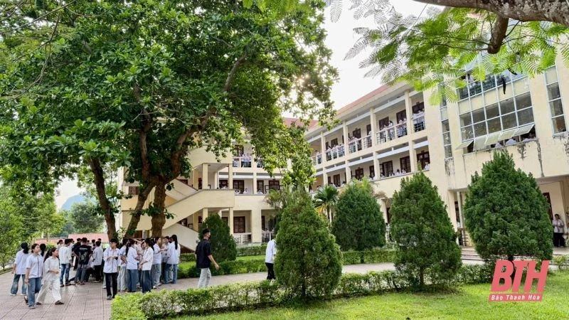 Hơn 43.000 thí sinh Thanh Hóa bước vào ngày thi đầu tiên kỳ thi tuyển sinh vào lớp 10 THPT công lập năm học 2025-2026