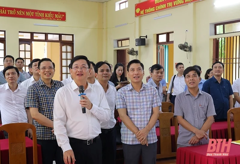 Phó Chủ tịch UBND tỉnh Mai Xuân Liêm kiểm tra hạ tầng công nghệ thông tin - truyền thông phục vụ hoạt động của chính quyền địa phương 2 cấp tại Thiệu Hóa