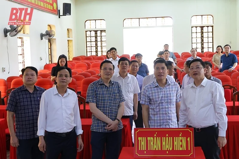 Phó Chủ tịch UBND tỉnh Mai Xuân Liêm kiểm tra hạ tầng công nghệ thông tin - truyền thông phục vụ hoạt động của chính quyền địa phương 2 cấp tại Thiệu Hóa