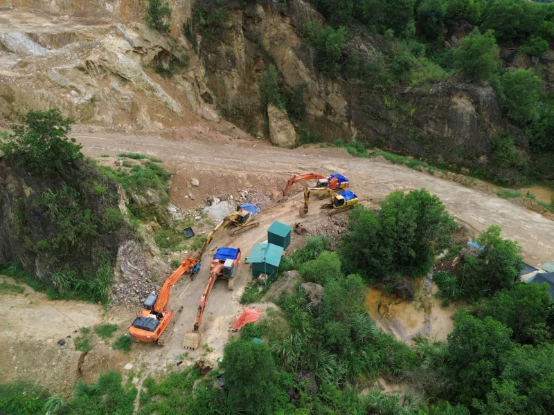 Cận cảnh mỏ đất khiến Tuấn “thần đèn” và nhiều đối tượng vướng lao lý