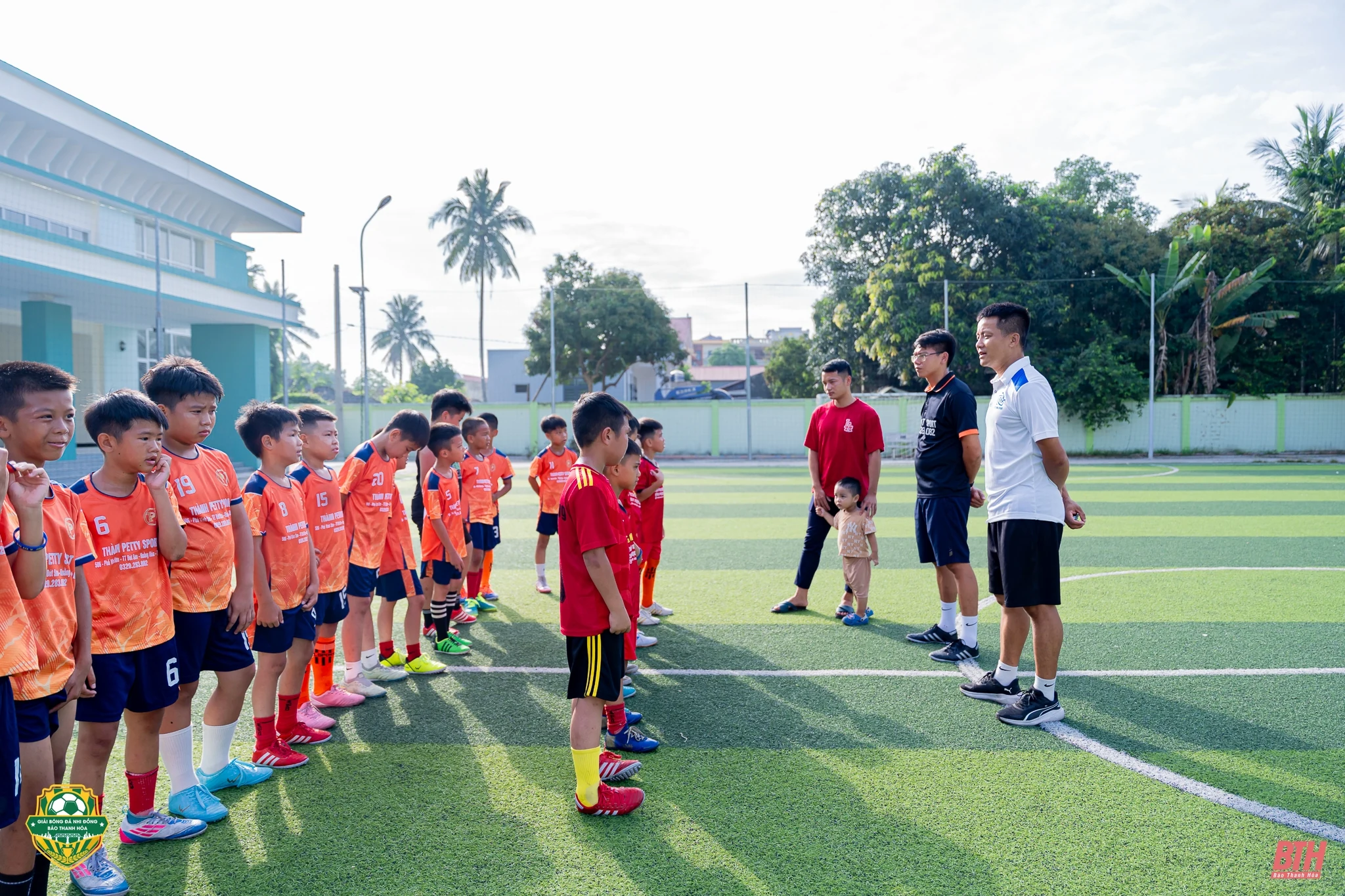 Hoằng Hoá sẵn sàng viết tiếp hành trình đam mê tại giải Bóng đá Nhi đồng Báo Thanh Hoá lần thứ IV năm 2025 - Cúp Xi Măng Long Sơn