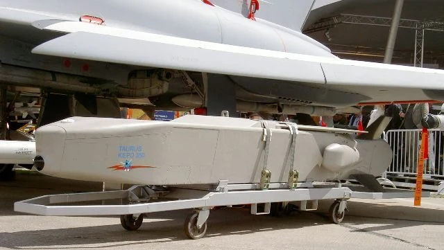 Berlin từ chối viện trợ tên lửa Taurus cho Kiev