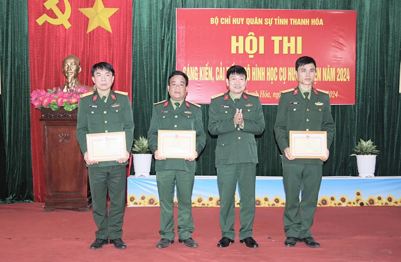 Xứng danh Bộ đội Cụ Hồ