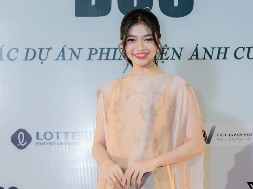 Á hậu Huỳnh Minh Kiên xúc động chia sẻ về lần đầu “chạm ngõ” điện ảnh