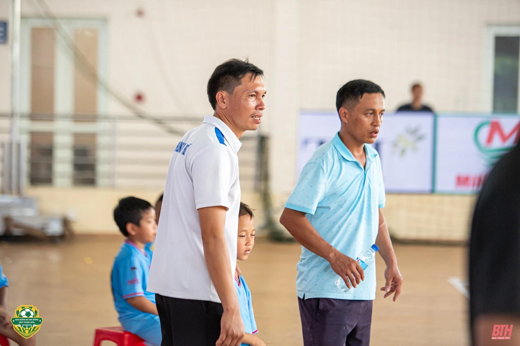 Nơi trái bóng thắp sáng giấc mơ tuổi thơ vùng cao