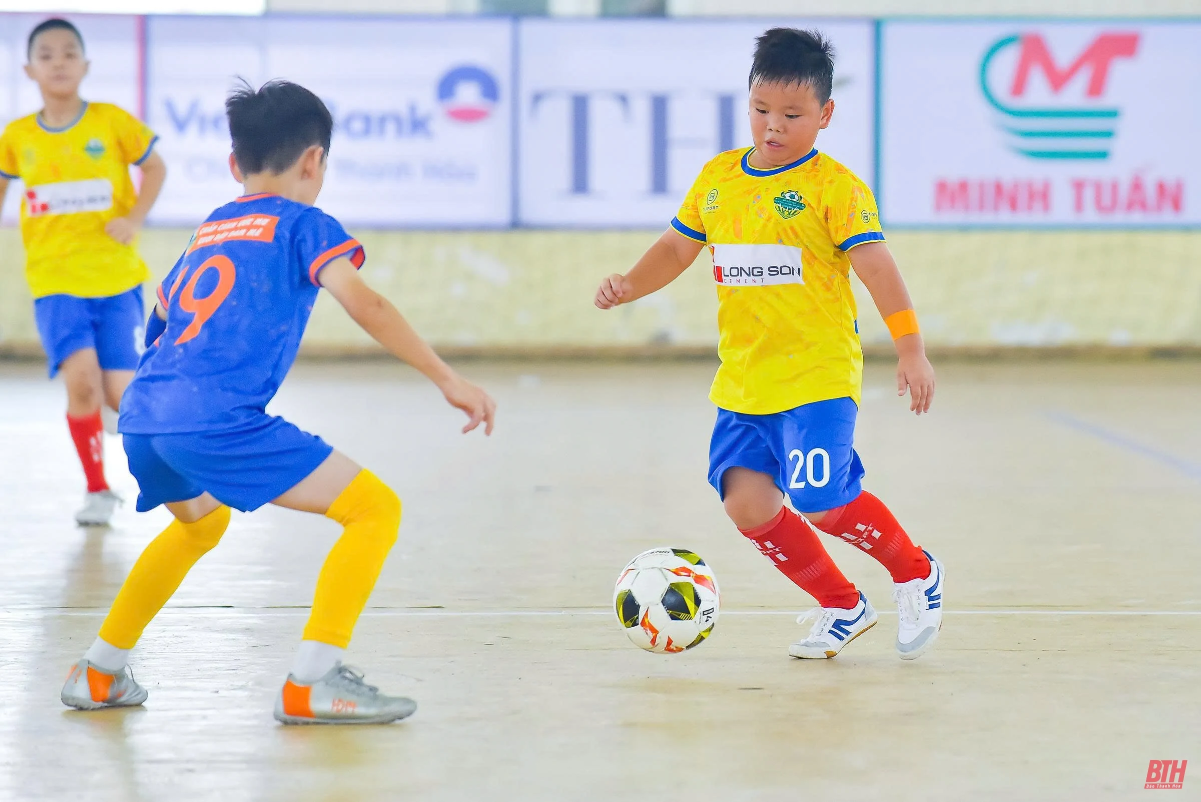 Chung kết U10: Yên Định - Nghi Sơn, cuộc so tài của hai đội bóng lần đầu mơ cúp vàng