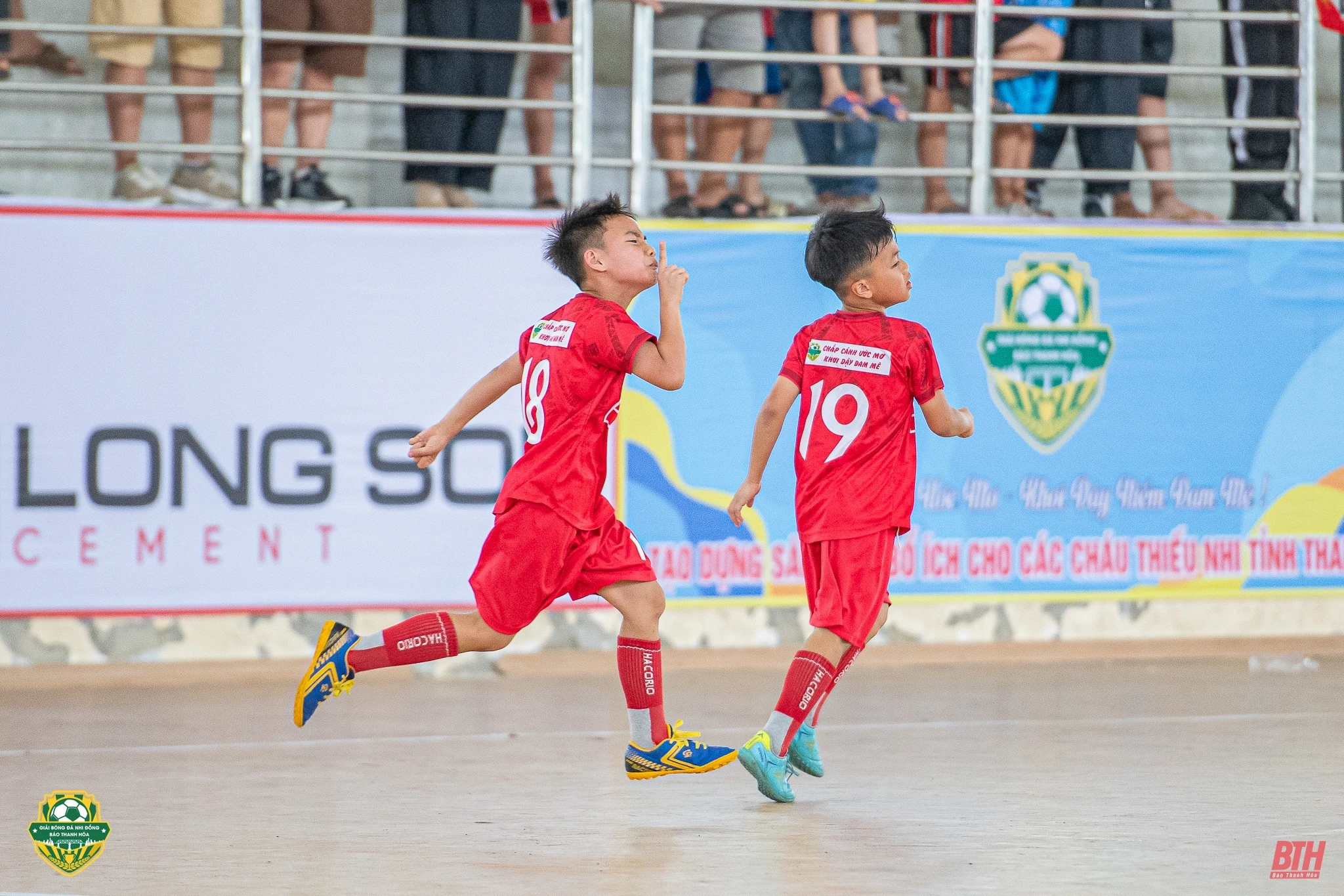 U8 Thiệu Hóa trở thành “tân vương” lứa tuổi U8 giải Bóng đá Nhi đồng Báo Thanh Hóa lần thứ IV năm 2025