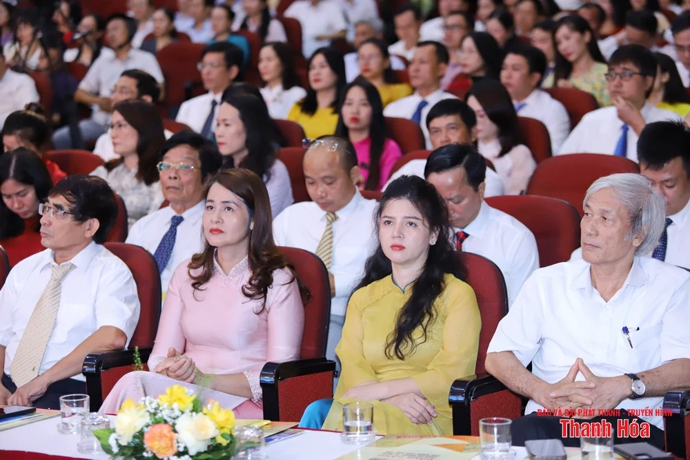 Báo chí Thanh Hóa tiếp tục khẳng định vị thế, là “người bạn tin cậy”, là “lá chắn thông tin”, là “nam châm trí tuệ” dẫn dắt công chúng trong thời đại số