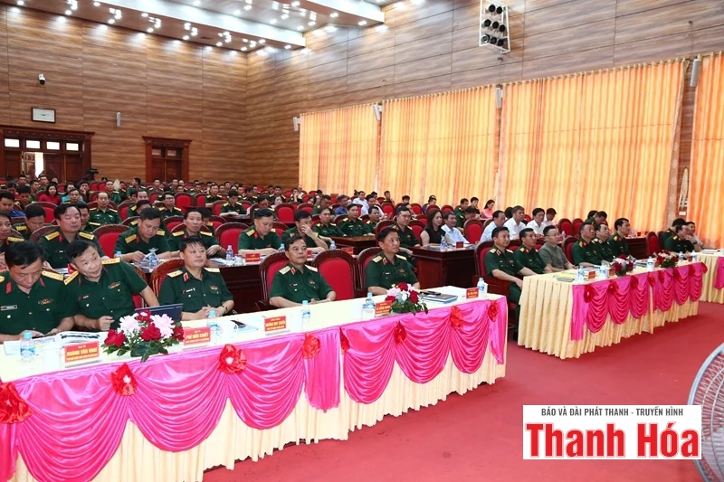 Bộ Tư lệnh Quân khu 4 gặp mặt các cơ quan báo chí