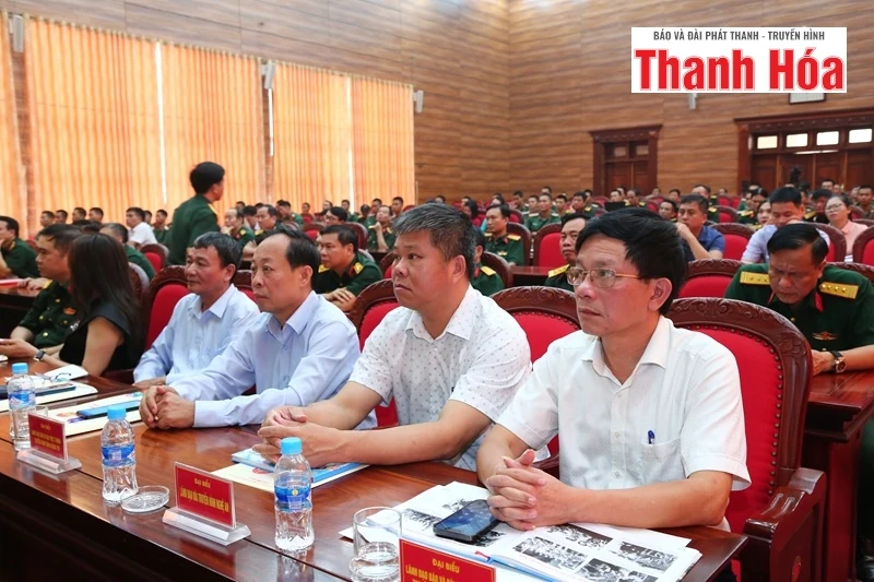 Bộ Tư lệnh Quân khu 4 gặp mặt các cơ quan báo chí