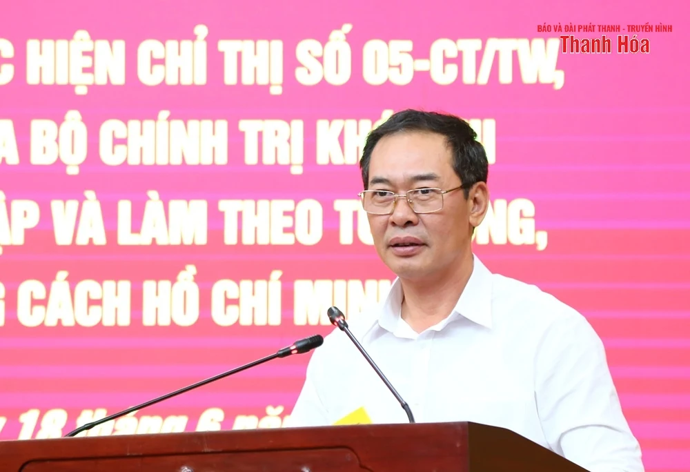Thực hiện tốt việc kết hợp giữa học tập và làm theo Bác với thực hiện nhiệm vụ chính trị của tỉnh và các địa phương, đơn vị