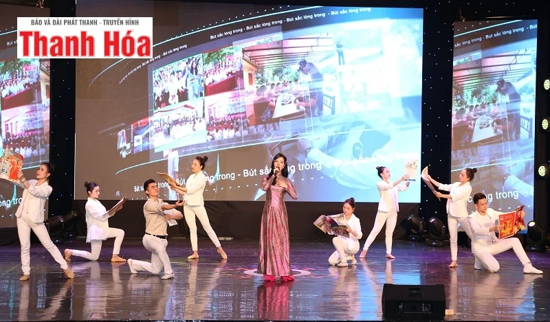 Ấn tượng Chương trình giao lưu nghệ thuật “Bút sắc lòng trong”