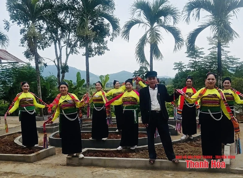 Người cao tuổi giữ gìn bản sắc văn hóa truyền thống