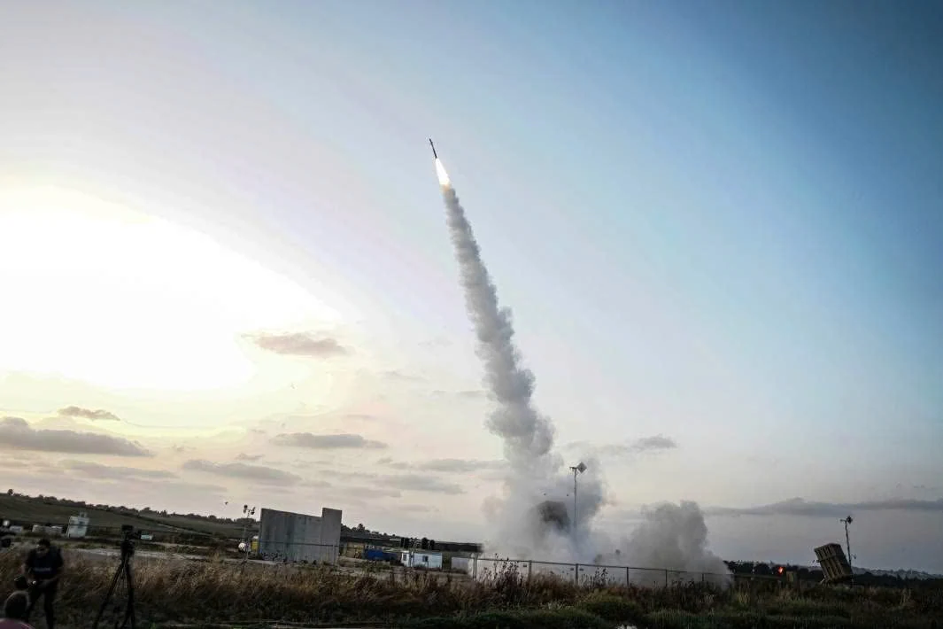 Trung Đông rực lửa, Đông Âu căng mình: Thế giới bên bờ hỗn loạn?