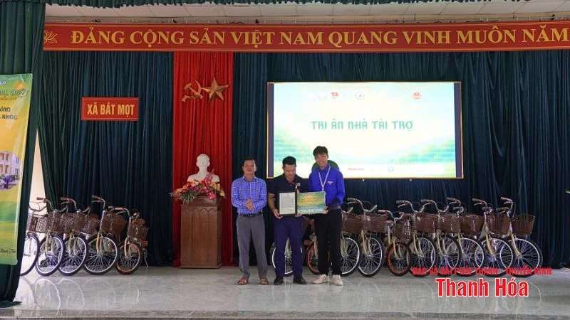 “Mùa hè xanh 2025 – Khát vọng ươm mầm nắng”