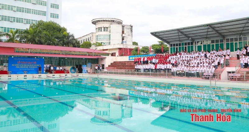 Phát động toàn dân tập luyện môn bơi, phòng, chống đuối nước trẻ em