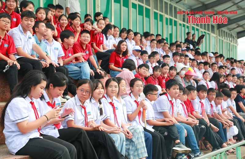 Phát động toàn dân tập luyện môn bơi, phòng, chống đuối nước trẻ em