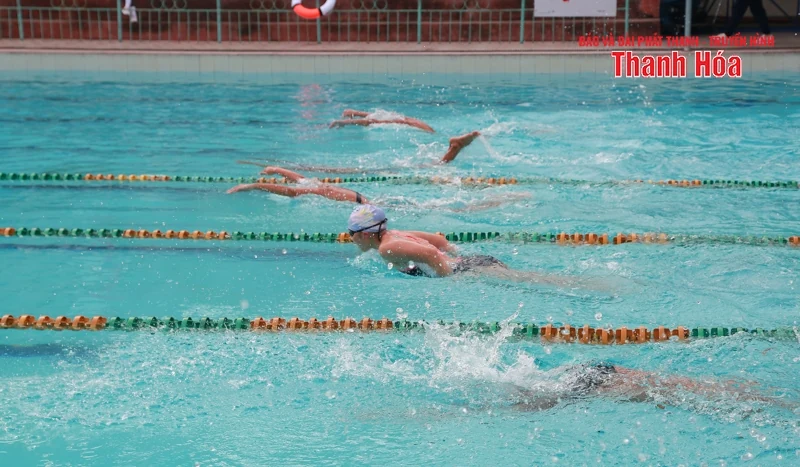 Phát động toàn dân tập luyện môn bơi, phòng, chống đuối nước trẻ em