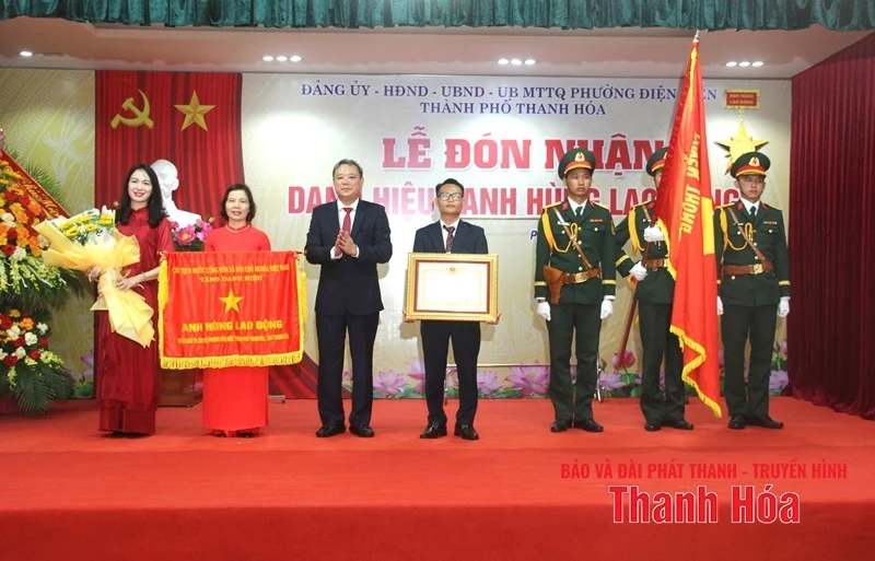 Phường Điện Biên đón nhận danh hiệu “Anh hùng Lao động”