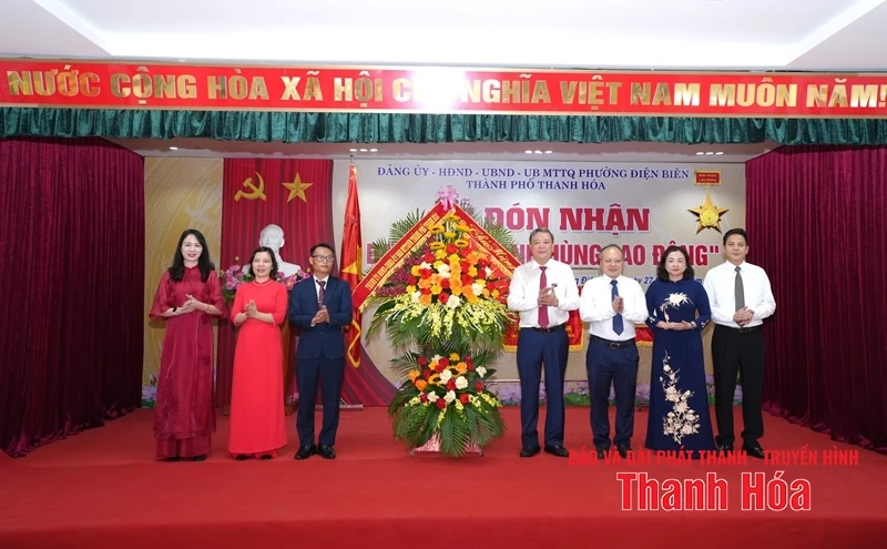 Phường Điện Biên đón nhận danh hiệu “Anh hùng Lao động”