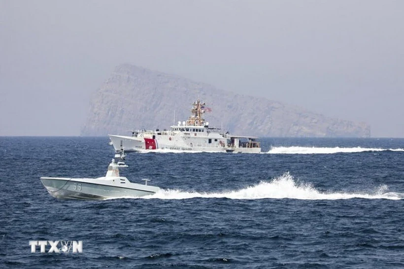 Căng thẳng Israel-Iran: Quốc hội Iran thông qua việc đóng cửa Eo biển Hormuz