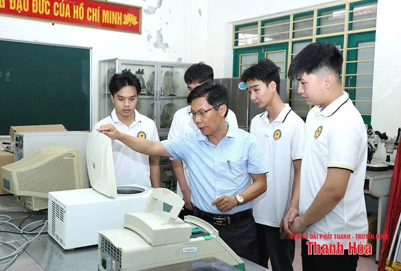 Gắn đào tạo với nghiên cứu khoa học phục vụ sự nghiệp CNH, HĐH đất nước
