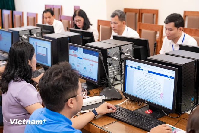 Bộ Nội vụ hướng dẫn về nhân sự tại UBND, sắp xếp ở đặc khu, thôn, tổ dân phố