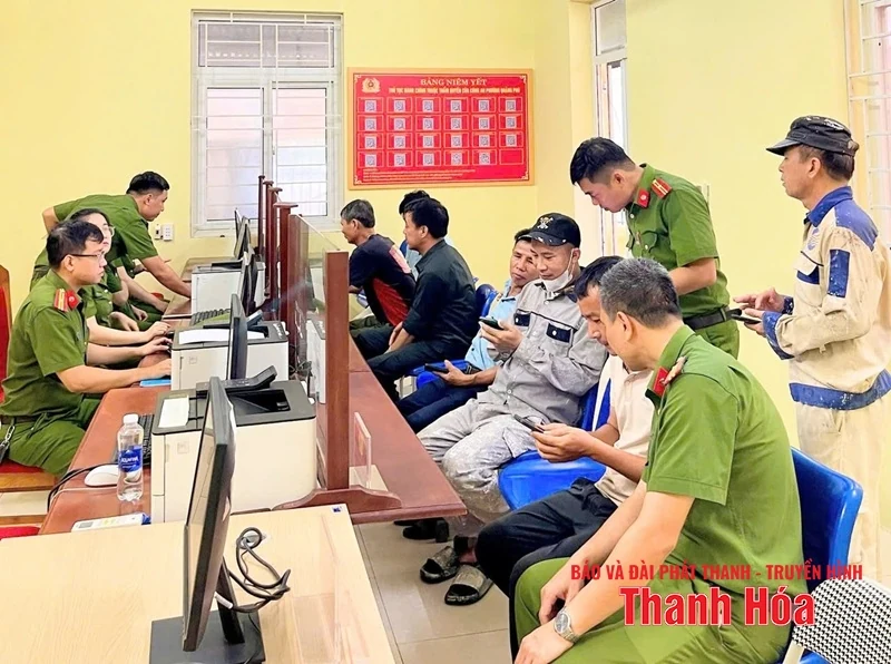 Đồng hành cùng người dân trong những ngày đầu triển khai chính quyền địa phương 2 cấp