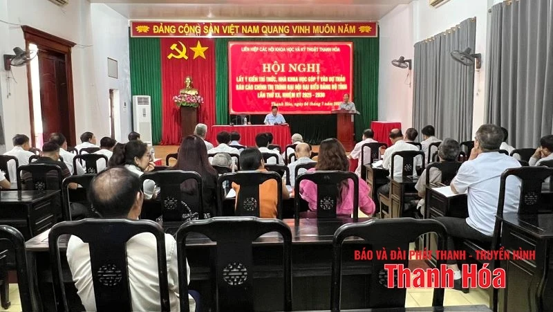 Nhiều đề xuất sâu sắc, thiết thực của đội ngũ trí thức, các nhà khoa học góp ý vào dự thảo báo cáo chính trị