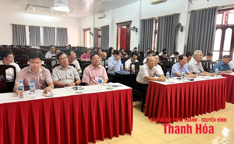 Nhiều đề xuất sâu sắc, thiết thực của đội ngũ trí thức, các nhà khoa học góp ý vào dự thảo báo cáo chính trị