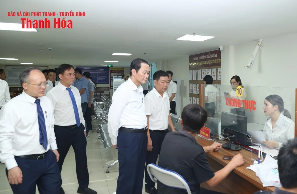 Chủ tịch UBND tỉnh Đỗ Minh Tuấn kiểm tra công tác vận hành chính quyền địa phương 2 cấp tại phường Sầm Sơn và Nam Sầm Sơn