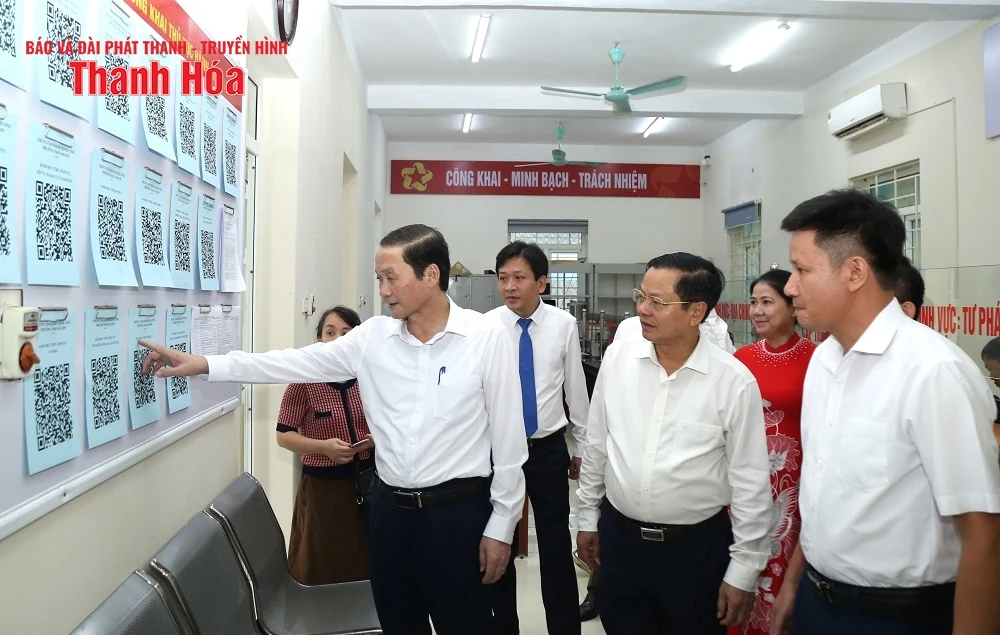 Chủ tịch UBND tỉnh Đỗ Minh Tuấn kiểm tra công tác vận hành chính quyền địa phương 2 cấp tại phường Sầm Sơn và Nam Sầm Sơn