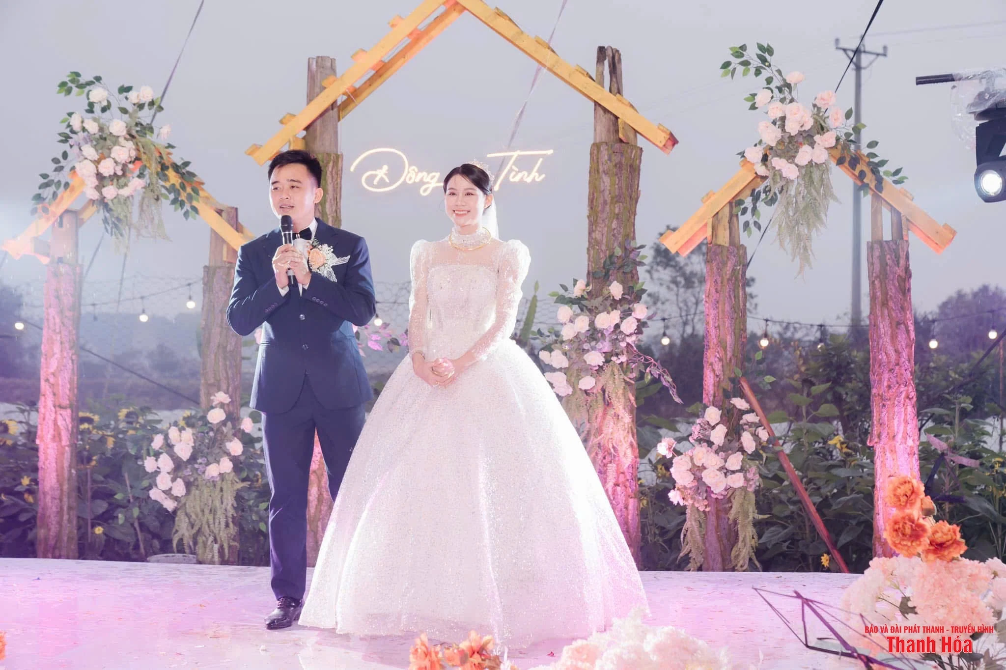 Câu chuyện nhỏ trong Hành trình Đỏ (Bài 4): Nơi tình yêu bắt đầu