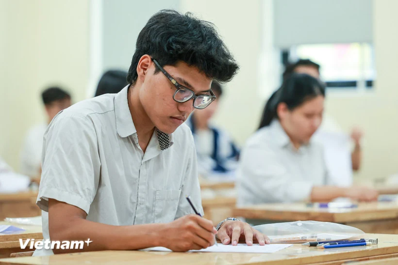 Bộ GD&ĐT công bố đáp án, thang điểm các môn thi tốt nghiệp THPT 2025