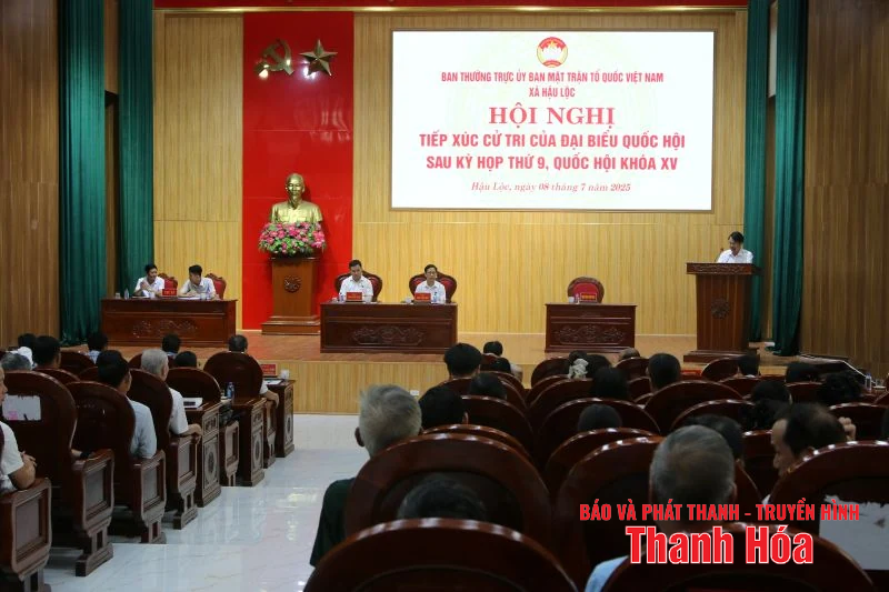 Phó Trưởng Đoàn ĐBQH tỉnh Mai Văn Hải tiếp xúc cử tri các xã Hà Trung và Hậu Lộc
