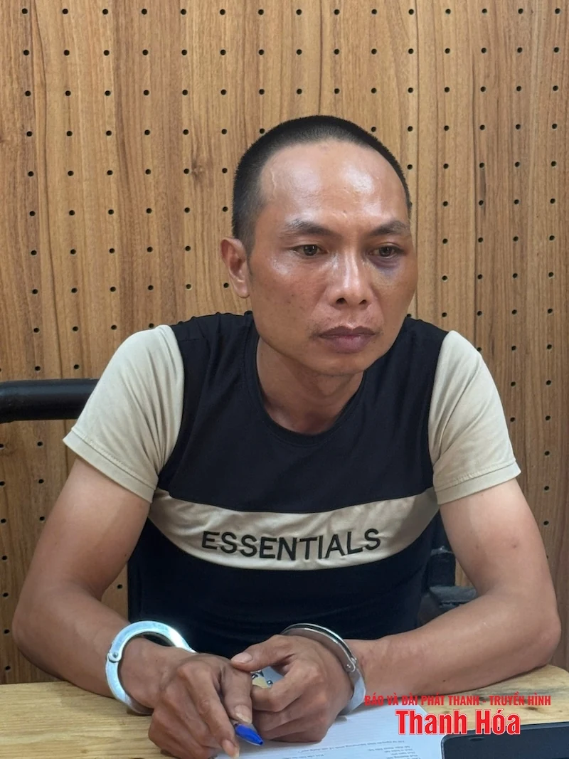 Bắt đối tượng bịt mặt, dùng dao đe dọa để cướp tài sản của phụ nữ