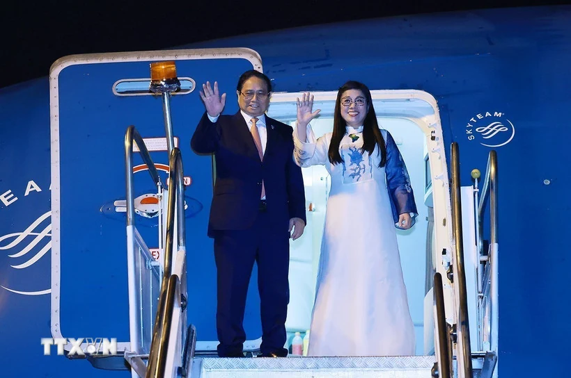 Thủ tướng và Phu nhân về tới Hà Nội, kết thúc tốt đẹp chuyến công tác tại Brazil