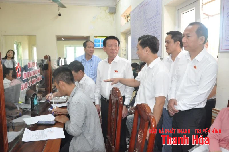 Đoàn ĐBQH tiếp xúc cử tri xã Hoằng Hóa và phường Sầm Sơn